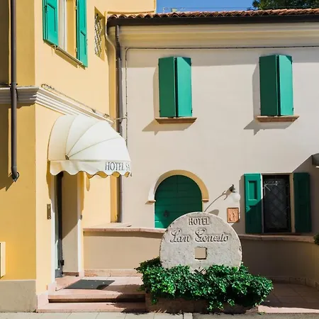 San Genesio מלון